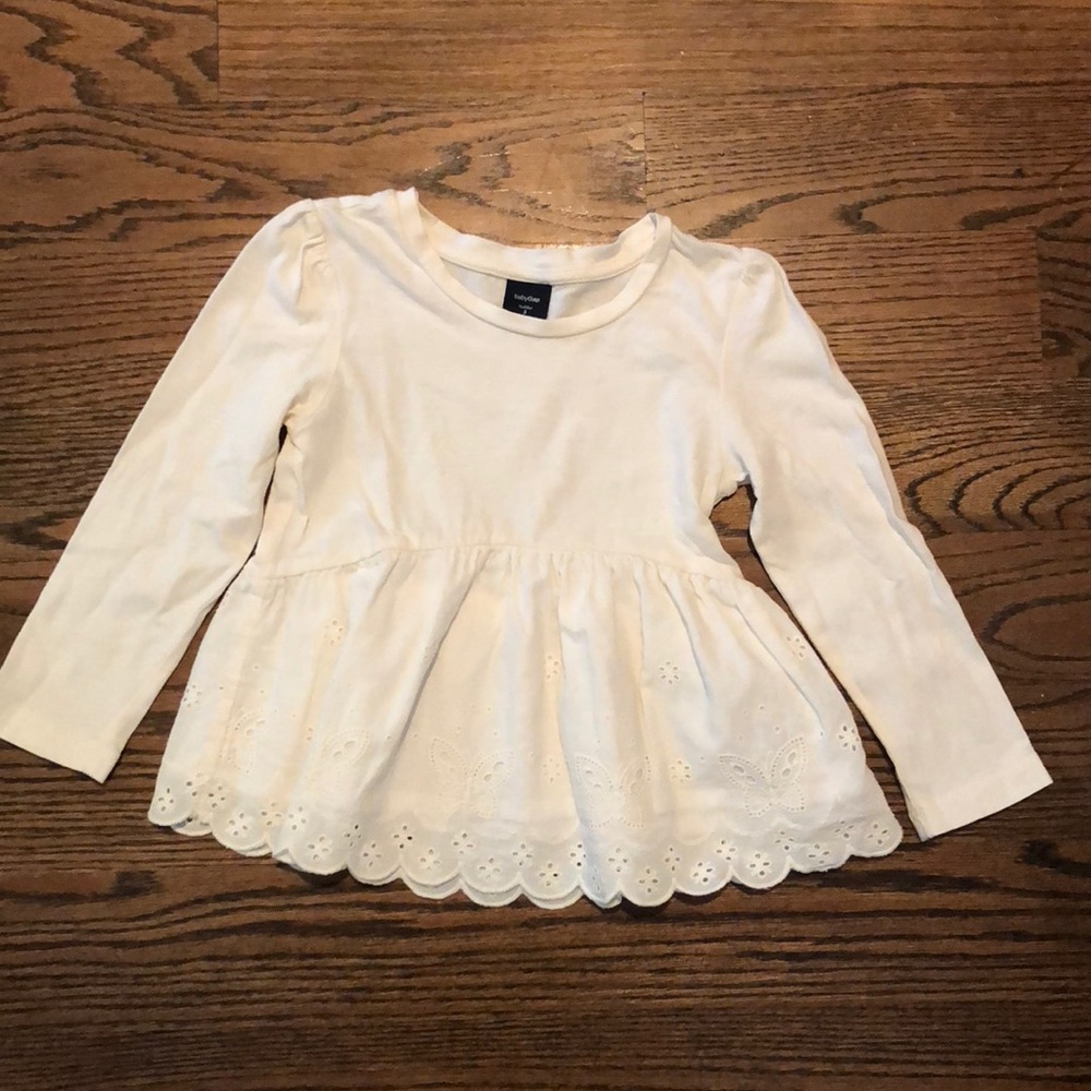 Precious girls GAP shirt 💗